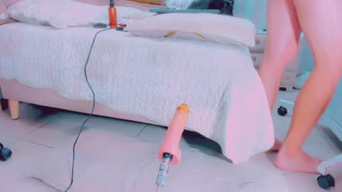 EmillySaenz online show from July 10, 12:19 pm