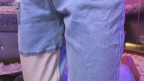 Emily online show from December 16, 7:21 pm