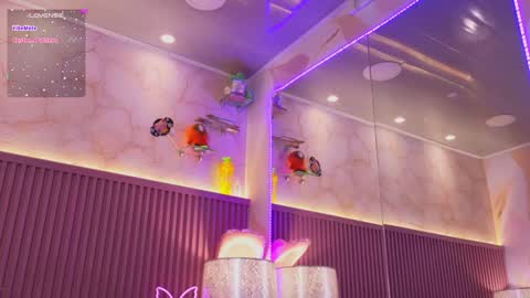 Emily online show from December 19, 4:46 pm