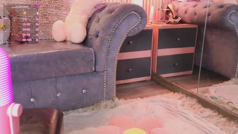 Emily online show from January 7, 3:54 pm