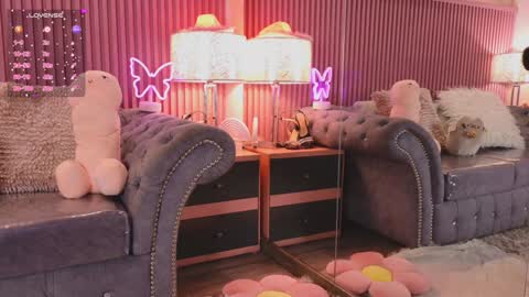 Emily online show from January 9, 1:02 pm