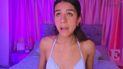 Snapshot of emiiscoot_1 chatting on February 13, 3:19 pm Emily online show from February 13, 3:19 pm
