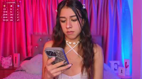 Snapshot of emiiscoot_1 chatting on March 18, 12:03 am Emily online show from March 18, 12:03 am