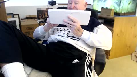 Snapshot of emil_karpo chatting on November 21, 7:01 pm Terrance1st online show from November 21, 7:01 pm