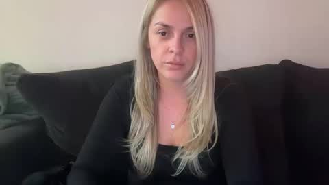 emilelovesyou online show from October 15, 5:51 am