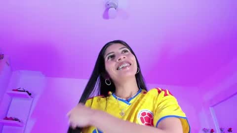 Emili clark  online show from July 21, 3:42 am
