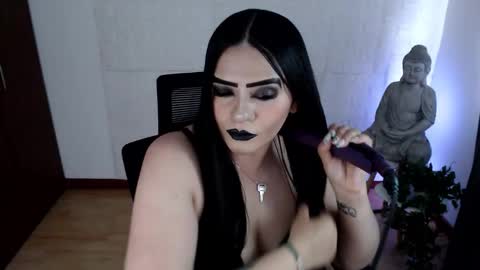 POWERFULL GODDESS EMILI online show from October 21, 4:51 pm