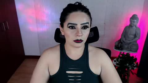 Snapshot of emili_evans_ chatting on May 31, 2:13 pm POWERFULL GODDESS EMILI online show from May 31, 2:13 pm