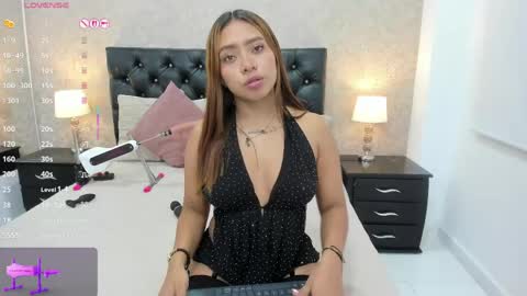 Emili Lenus online show from May 26, 11:50 am