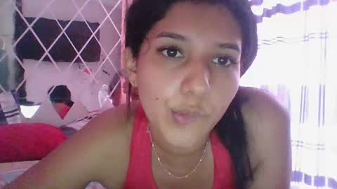 Snapshot of emili_riders chatting on December 4, 3:43 pm emili riders online show from December 4, 3:43 pm