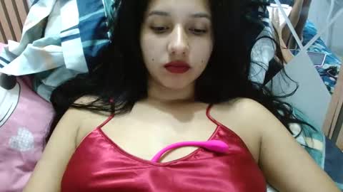 Snapshot of emili_riders chatting on February 22, 3:34 am emili riders online show from February 22, 3:34 am