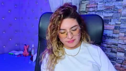 Emy  online show from December 14, 2:50 am