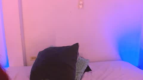 emili_williams10 online show from February 24, 4:32 am