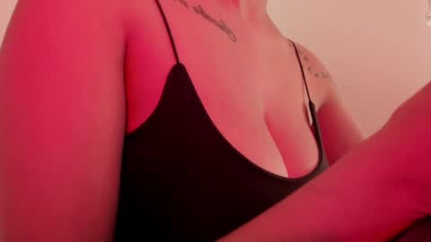 Emilia Big Boobs online show from December 6, 12:49 pm