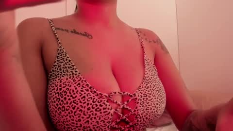 Emilia Big Boobs online show from December 7, 12:02 pm