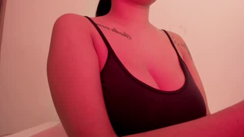 Emilia Big Boobs online show from December 9, 4:45 am