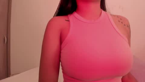 Emilia Big Boobs online show from December 13, 10:13 pm