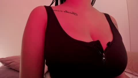 Emilia Big Boobs online show from December 22, 2:06 am