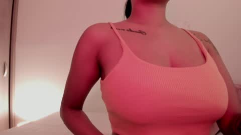 Emilia Big Boobs online show from December 29, 3:46 pm