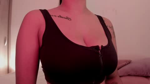 Emilia Big Boobs online show from December 30, 2:19 pm
