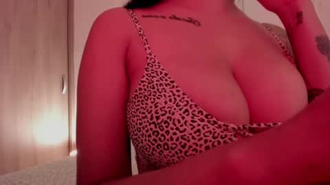 Emilia Big Boobs online show from January 17, 8:22 pm