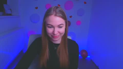 Snapshot of emilia_ilia chatting on March 3, 12:05 pm Emilia online show from March 3, 12:05 pm