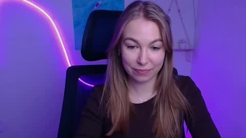 Emilia online show from November 20, 12:49 pm