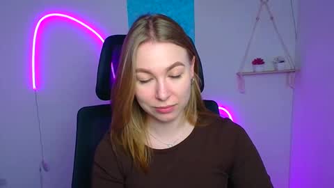 Snapshot of emilia_ilia chatting on March 10, 12:43 pm Emilia online show from March 10, 12:43 pm