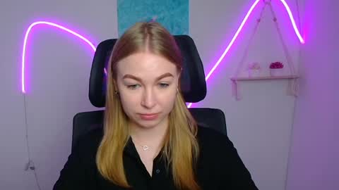 Emilia online show from July 11, 5:54 am