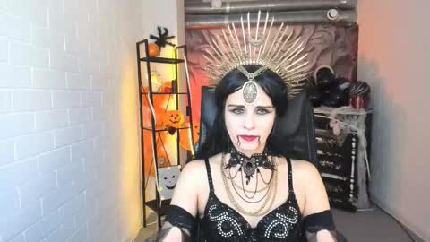 Snapshot of emiliabedy chatting on October 31, 9:10 am Emilia Bedy online show from October 31, 9:10 am