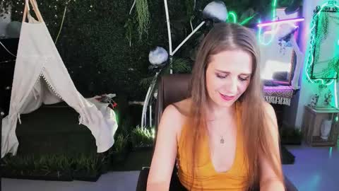 Snapshot of emiliabedy chatting on November 27, 9:11 am Emilia Bedy online show from November 27, 9:11 am