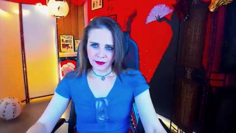 Snapshot of emiliabedy chatting on November 30, 5:11 am Emilia Bedy online show from November 30, 5:11 am