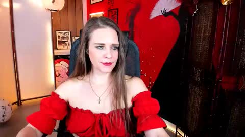 Snapshot of emiliabedy chatting on December 5, 9:18 am Emilia Bedy online show from December 5, 9:18 am