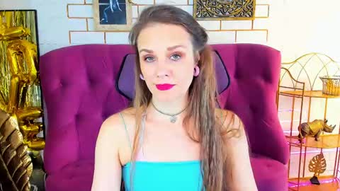 Snapshot of emiliabedy chatting on March 11, 9:37 am Emilia Bedy online show from March 11, 9:37 am
