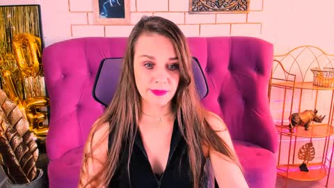 Snapshot of emiliabedy chatting on April 5, 9:06 am Emilia Bedy online show from April 5, 9:06 am
