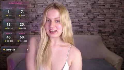 Amili online show from April 13, 2:11 pm