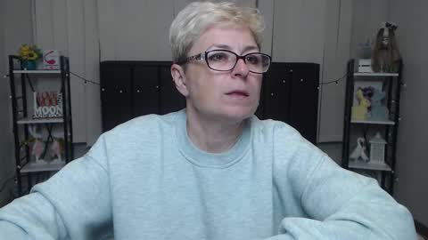 EmiliaGree online show from October 10, 5:28 am