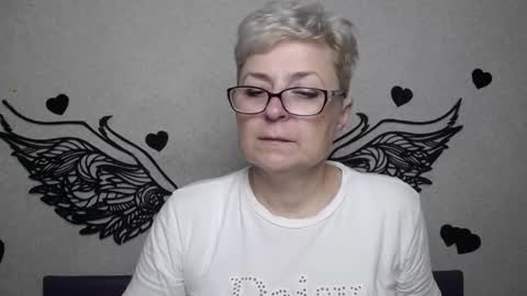 EmiliaGree online show from November 17, 6:14 pm