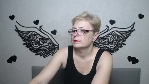 EmiliaGree online show from July 11, 5:15 pm