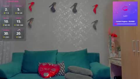 Emiliana online show from October 16, 1:01 pm