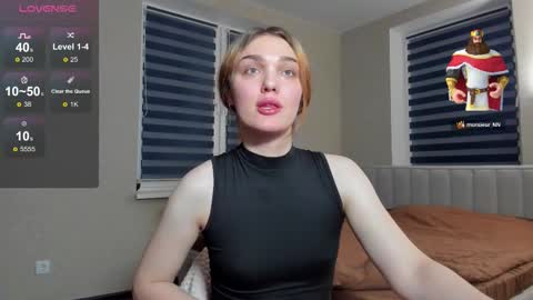 Emi online show from December 14, 5:51 pm