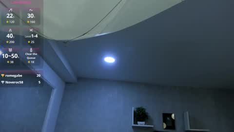 Snapshot of emiliarose_ chatting on October 7, 9:01 pm EmiliaRose online show from October 7, 9:01 pm