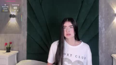 Emilie online show from March 28, 11:32 am