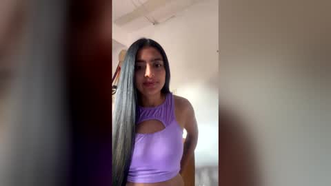 Snapshot of emiliecampbell chatting on February 8, 10:24 pm emiliecampbell online show from February 8, 10:24 pm