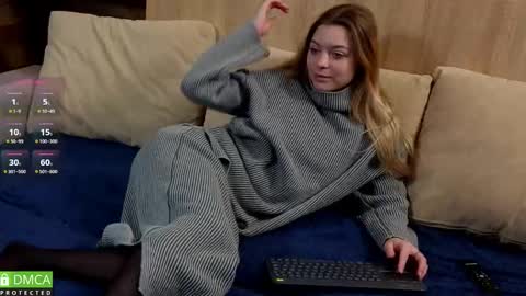 emilielong online show from January 15, 2:21 pm