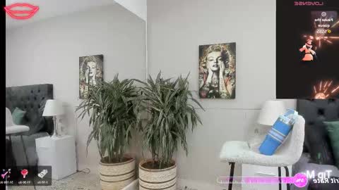 Snapshot of emilio_brandon chatting on October 27, 11:03 am Emilio online show from October 27, 11:03 am