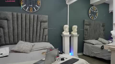 Emilio online show from February 10, 11:36 am