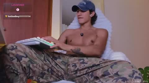 emilio_rivs online show from May 30, 11:57 pm