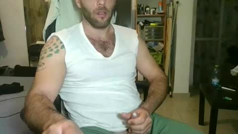 EmilioZem8 online show from December 6, 3:19 am
