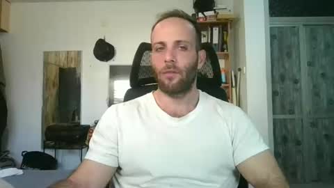 EmilioZem8 online show from January 10, 7:46 am